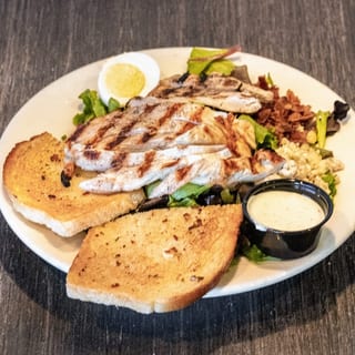 Hollywoods Hearty Harvest Cobb Salad